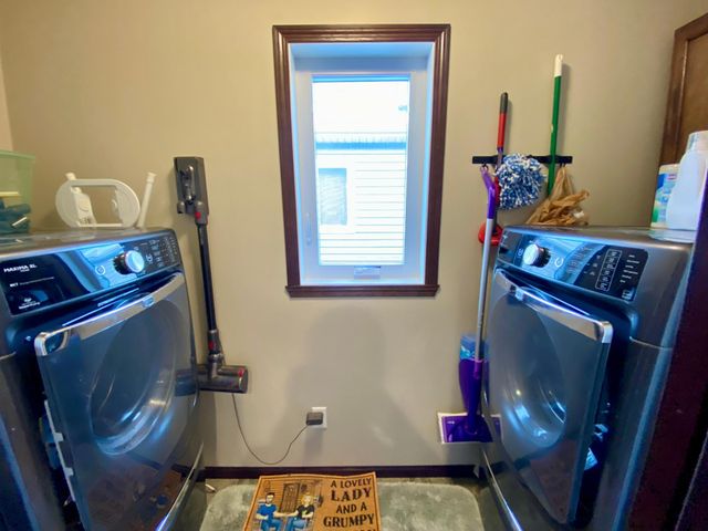 1179 Highland Lane W, West Fargo, ND 58078