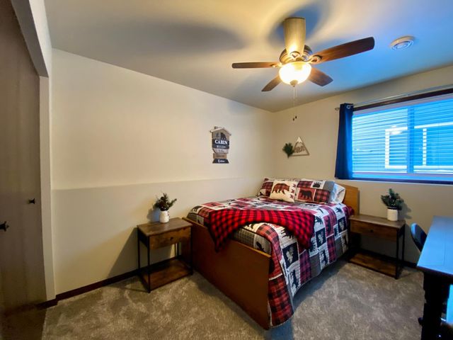 1179 Highland Lane W, West Fargo, ND 58078