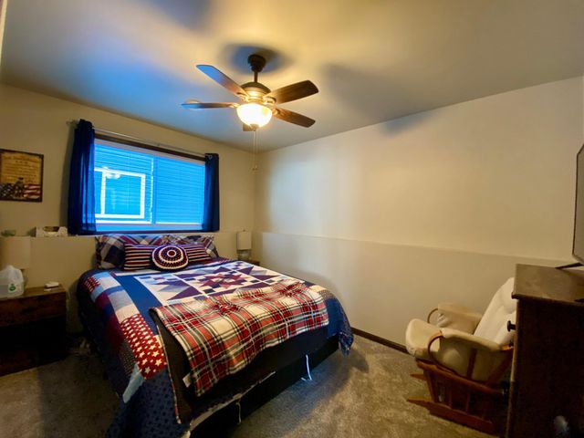 1179 Highland Lane W, West Fargo, ND 58078