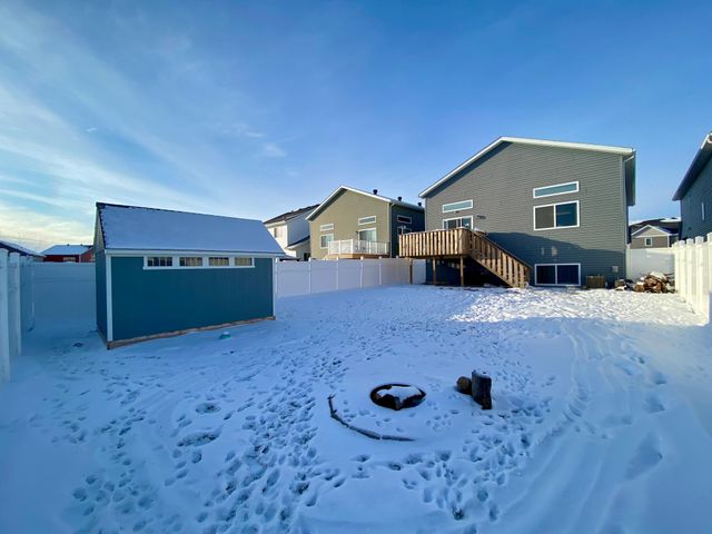 1179 Highland Lane W, West Fargo, ND 58078