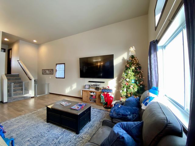 1179 Highland Lane W, West Fargo, ND 58078