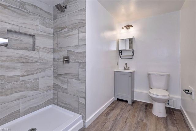 862 Moyer RD, Newport News, VA 23608