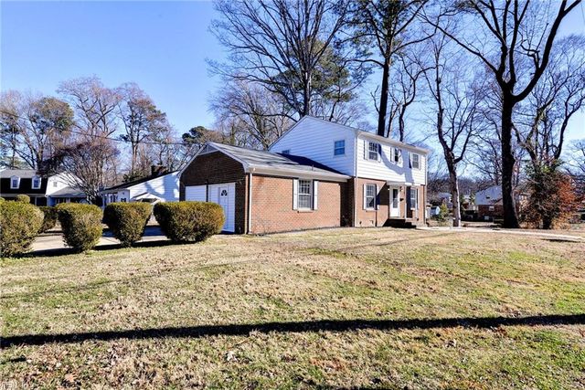 862 Moyer RD, Newport News, VA 23608