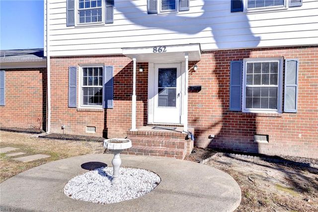 862 Moyer RD, Newport News, VA 23608