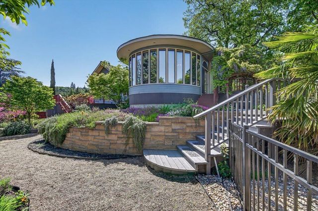 610 Orchard Street, Ashland, OR 97520
