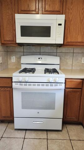 20218 Mammoth Falls Drive, Tomball, TX 77375