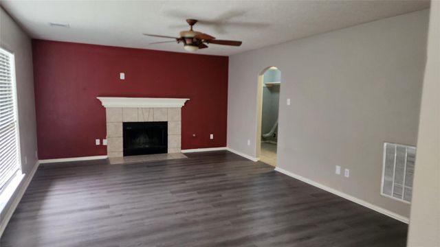 20218 Mammoth Falls Drive, Tomball, TX 77375