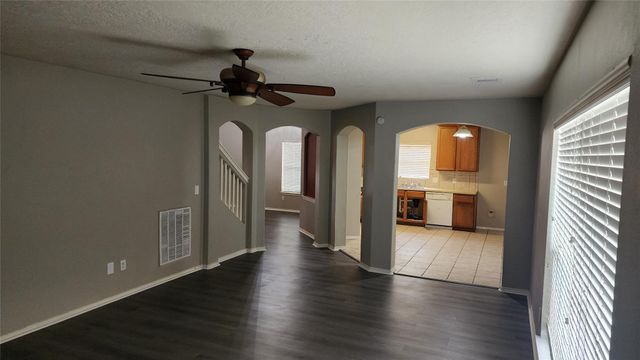 20218 Mammoth Falls Drive, Tomball, TX 77375