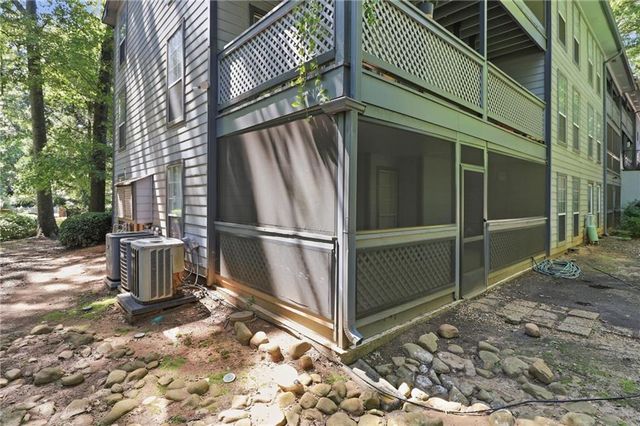 1364 Weatherstone Way NE, Atlanta, GA 30324