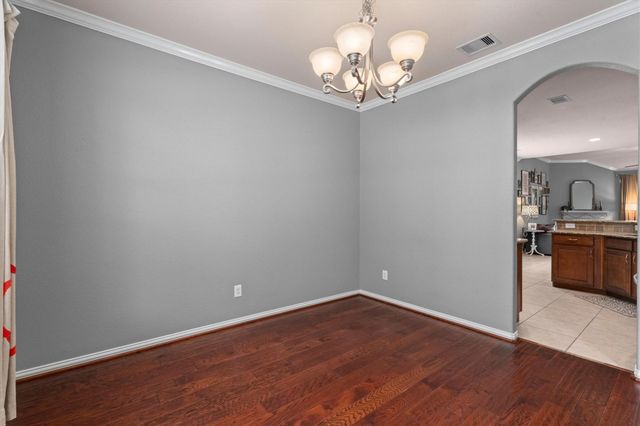 13846 Mckinney Creek Lane, Houston, TX 77044