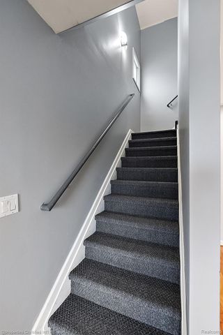 8873 Lagoon Drive, Hamburg Township, MI 48116