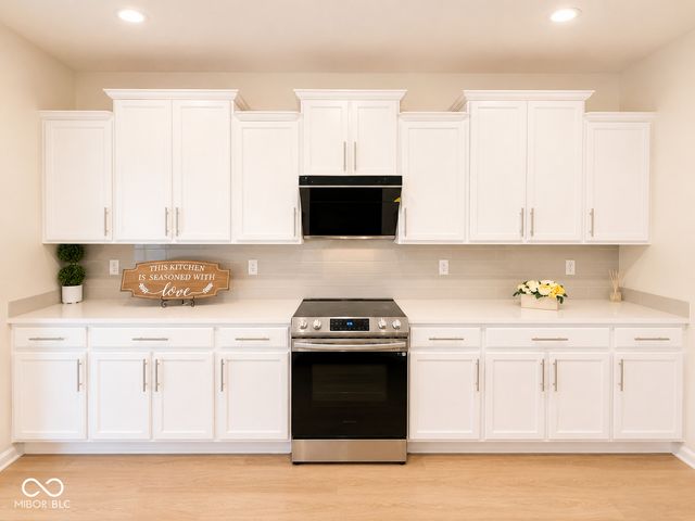 5872 Wintersweet Lane, Whitestown, IN 46075