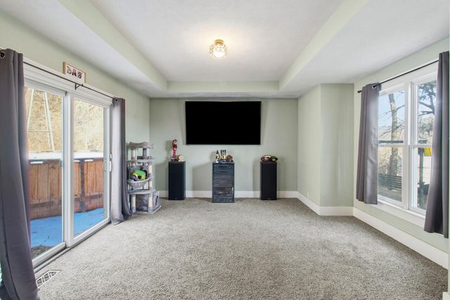 358 N 1ST Street, Council Bluffs, IA 51503