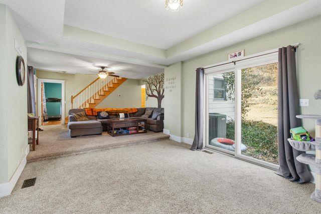 358 N 1ST Street, Council Bluffs, IA 51503