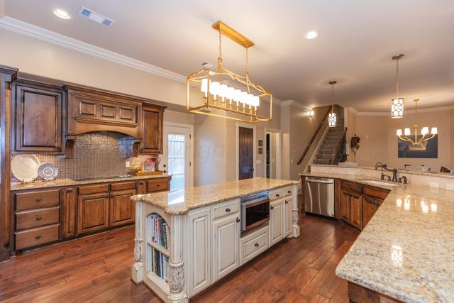 7808 LONDON Court, Amarillo, TX 79119