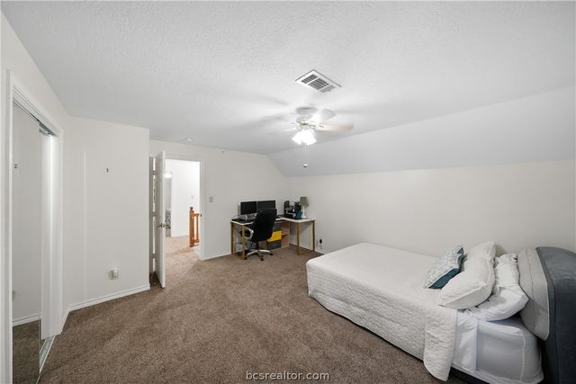 26000 Pine Shadows Drive, Hockley, TX 77447