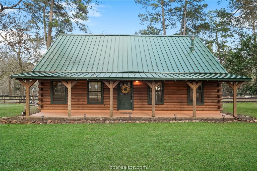 26000 Pine Shadows Drive, Hockley, TX 77447