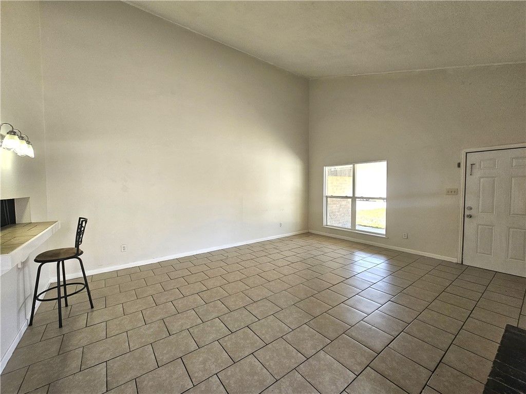 2116 Zephyr Cir, Ingleside, TX 78362 — photo 5