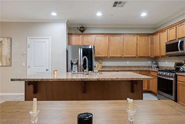 1136 Strada Pecei, Henderson, NV 89011