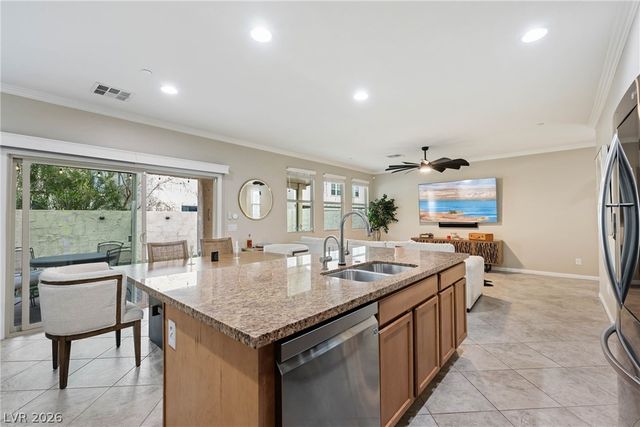 1136 Strada Pecei, Henderson, NV 89011