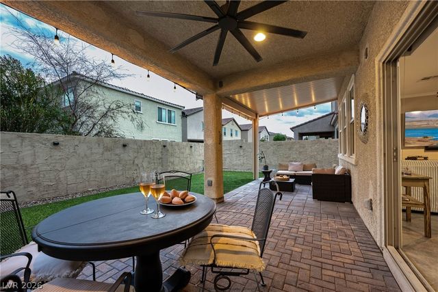 1136 Strada Pecei, Henderson, NV 89011