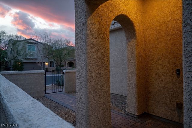 1136 Strada Pecei, Henderson, NV 89011