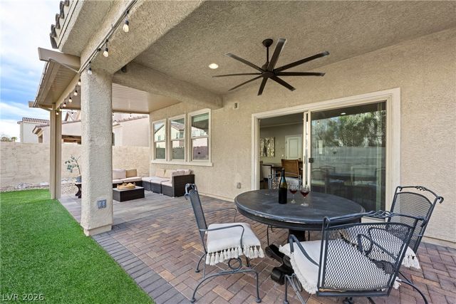 1136 Strada Pecei, Henderson, NV 89011