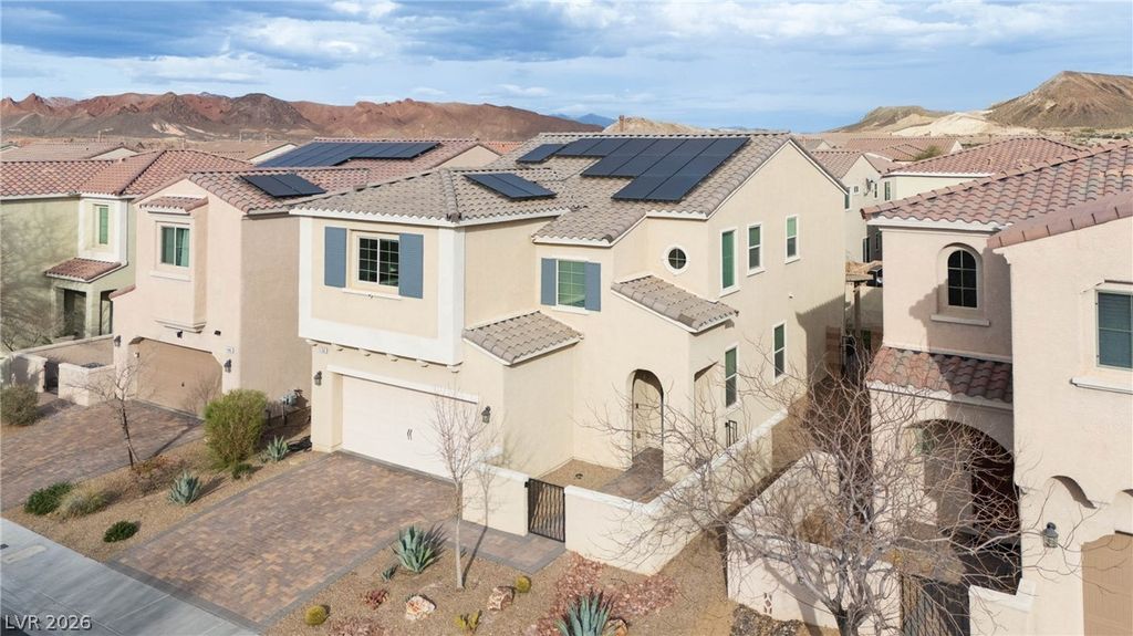 1136 Strada Pecei, Henderson, NV 89011