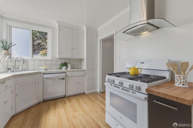 85 Woodacre Drive, San Francisco, CA 94132