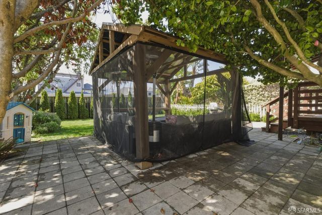 85 Woodacre Drive, San Francisco, CA 94132