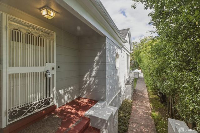 85 Woodacre Drive, San Francisco, CA 94132