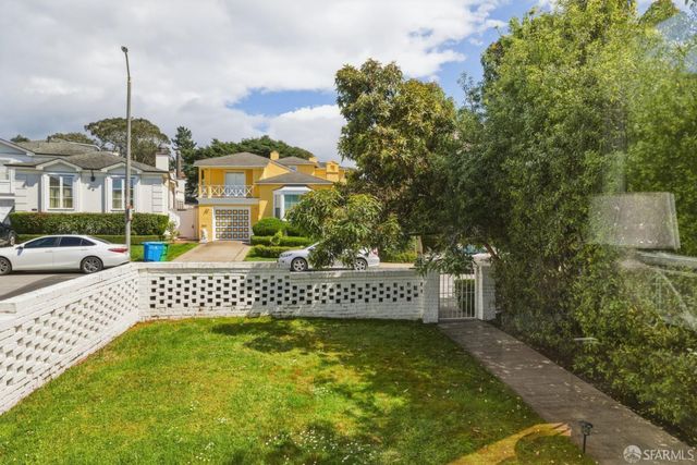 85 Woodacre Drive, San Francisco, CA 94132
