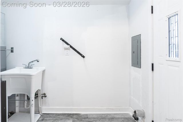 203 Chaney Street, Van Buren Charter Township, MI 48111