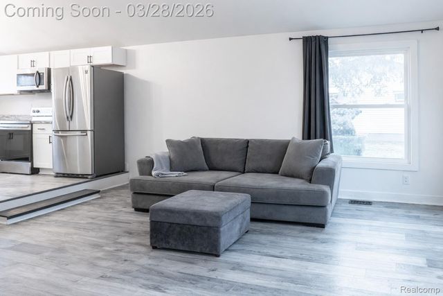 203 Chaney Street, Van Buren Charter Township, MI 48111