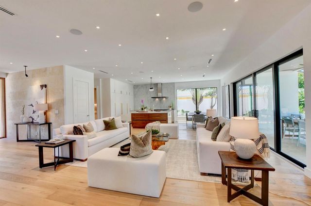 855 NW 4th Avenue, Boca Raton, FL 33432
