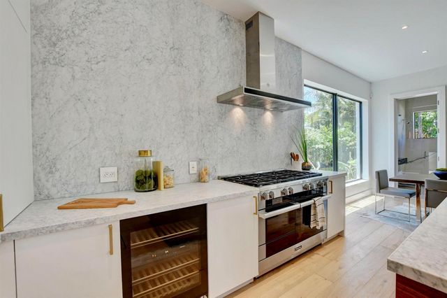 855 NW 4th Avenue, Boca Raton, FL 33432