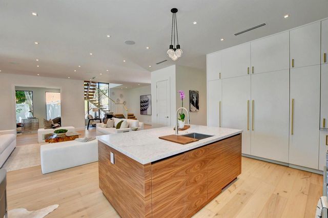 855 NW 4th Avenue, Boca Raton, FL 33432