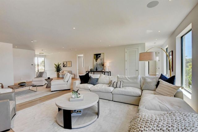 855 NW 4th Avenue, Boca Raton, FL 33432