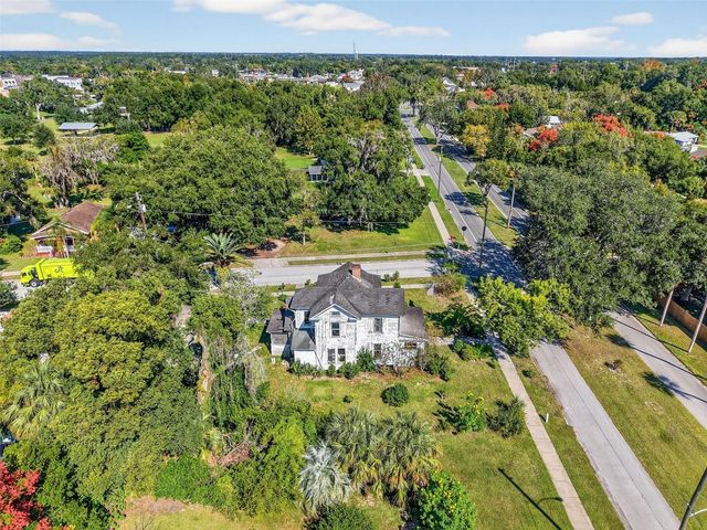 102 S TROWELL AVENUE, Umatilla, FL 32784