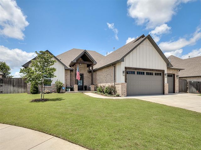 5713 Copper Stone Court, Mustang, OK 73064