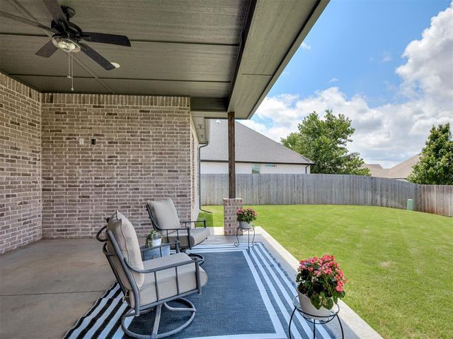5713 Copper Stone Court, Mustang, OK 73064