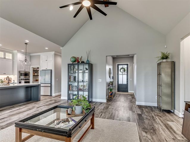 5713 Copper Stone Court, Mustang, OK 73064