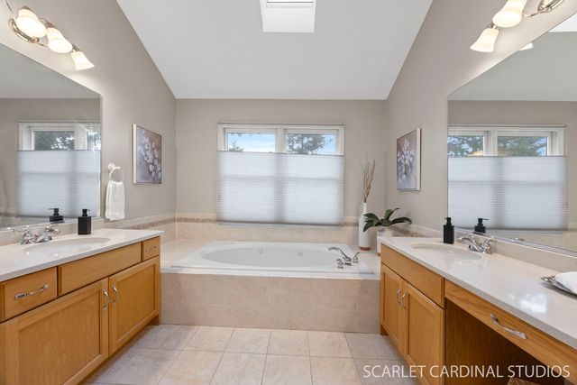1N061 Mission Court, Winfield, IL 60190