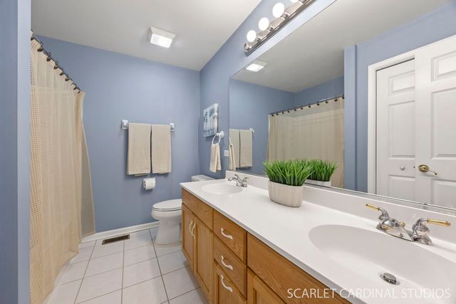 1N061 Mission Court, Winfield, IL 60190