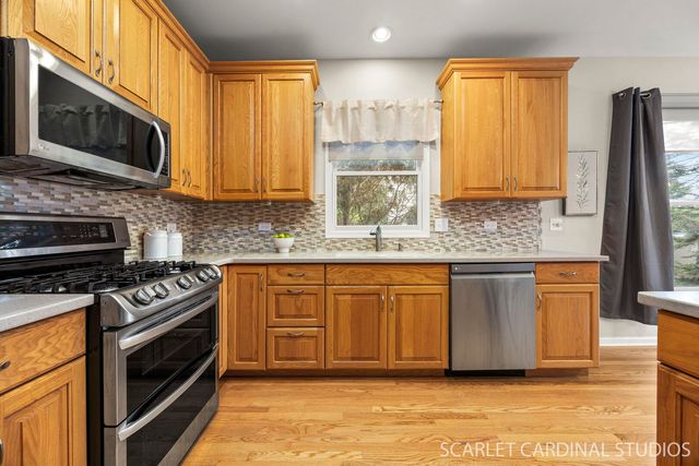 1N061 Mission Court, Winfield, IL 60190