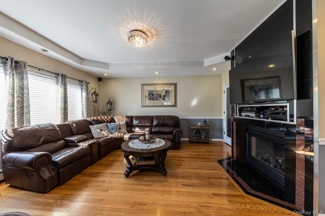 102 Davison Avenue, Oceanside, NY 11572