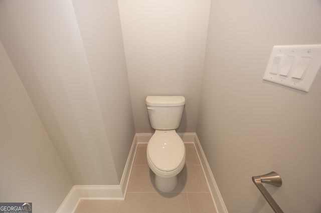 210 Waltham Way, Fayetteville, GA 30214