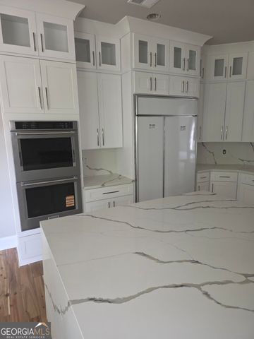 210 Waltham Way, Fayetteville, GA 30214
