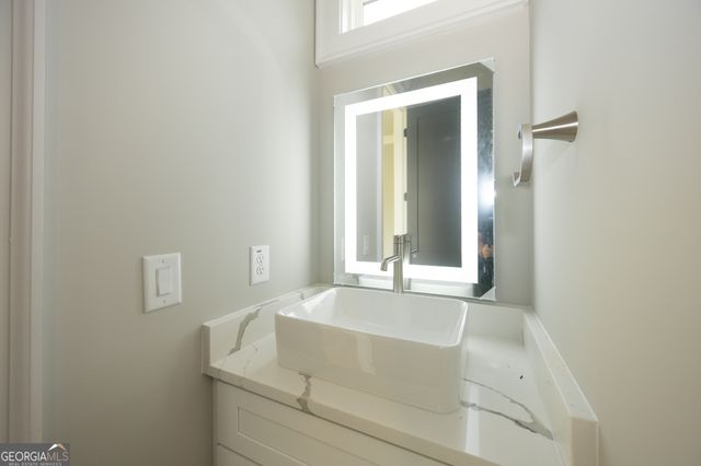 210 Waltham Way, Fayetteville, GA 30214