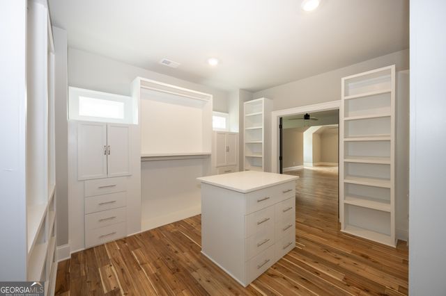 210 Waltham Way, Fayetteville, GA 30214